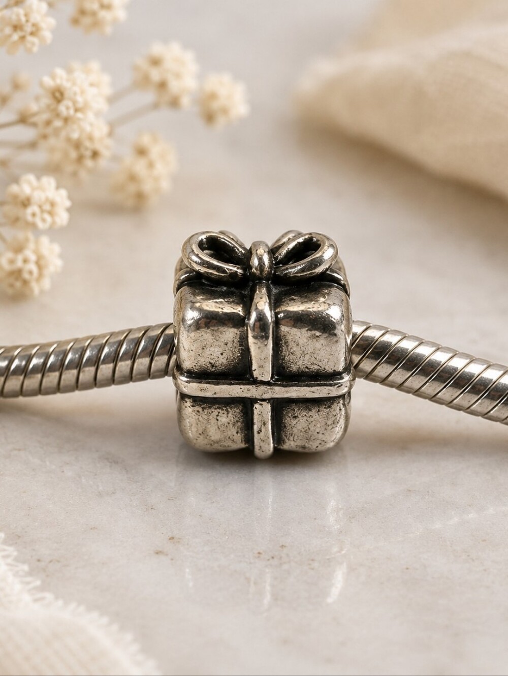 Pandora Gift Box Charm 925 ALE Sterling Silver Present Ribbon Bead